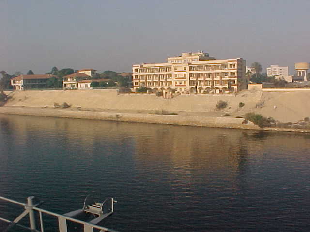 Suez canal 02